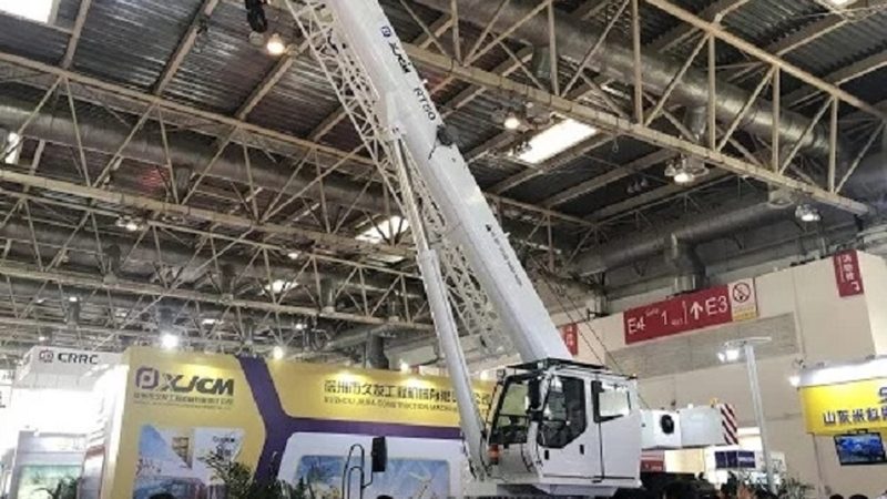 小型压路机与大型压路机：性能差异与应用场景解析